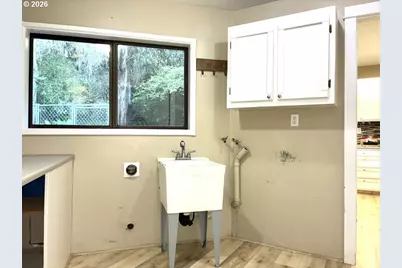 2225 Maine Ct, North Bend, OR 97459 - Photo 23