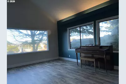 2225 Maine Ct, North Bend, OR 97459 - Photo 7