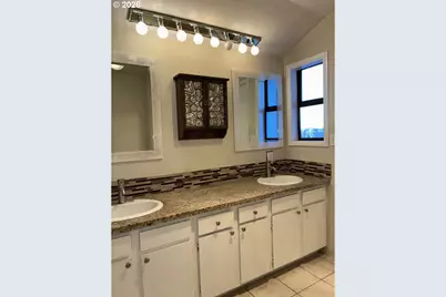 2225 Maine Ct, North Bend, OR 97459 - Photo 29
