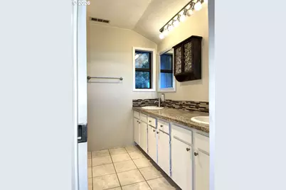 2225 Maine Ct, North Bend, OR 97459 - Photo 31