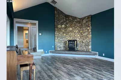 2225 Maine Ct, North Bend, OR 97459 - Photo 5