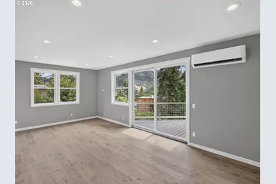 215 NW Sophie Ln, White Salmon, WA 98672 - Photo 7