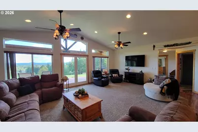 24674 Bolton Hill Rd, Veneta, OR 97487 - Photo 11
