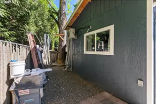 10405 SW Denney Rd, Beaverton, OR 97008 - Photo 31