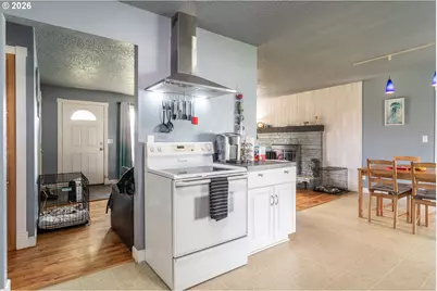 266 Sherwood Dr, Sutherlin, OR 97479 - Photo 27