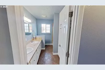 266 Sherwood Dr, Sutherlin, OR 97479 - Photo 31