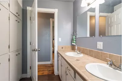 266 Sherwood Dr, Sutherlin, OR 97479 - Photo 33