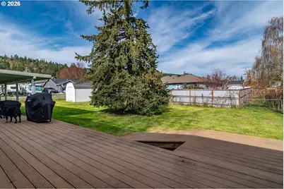 266 Sherwood Dr, Sutherlin, OR 97479 - Photo 41