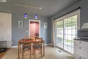 266 Sherwood Dr, Sutherlin, OR 97479 - Photo 15