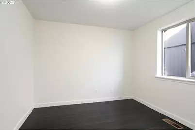 1748 Salmon River St NW, Salem, OR 97304 - Photo 17