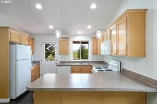 1748 Salmon River St NW, Salem, OR 97304 - Photo 11