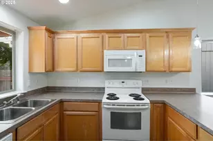 1748 Salmon River St NW, Salem, OR 97304 - Photo 13