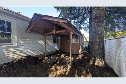 595 SW Clay St, Dallas, OR 97338 - Photo 31