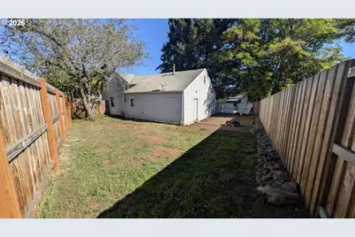595 SW Clay St, Dallas, OR 97338 - Photo 27