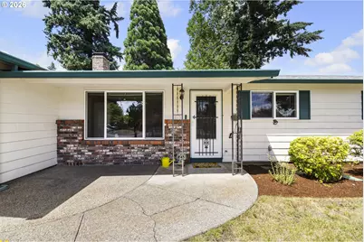 1040 NE 12th Pl, Canby, OR 97013 - Photo 5