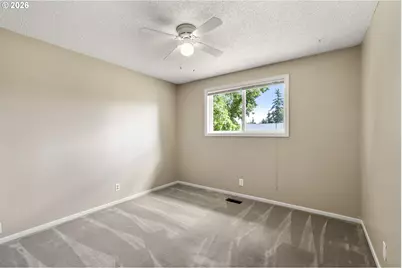 1040 NE 12th Pl, Canby, OR 97013 - Photo 33