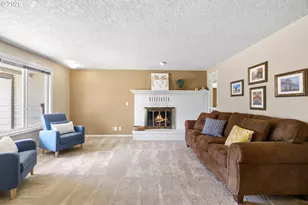 1040 NE 12th Pl, Canby, OR 97013 - Photo 9