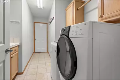 1492 SE 49th Ct, Hillsboro, OR 97123 - Photo 33