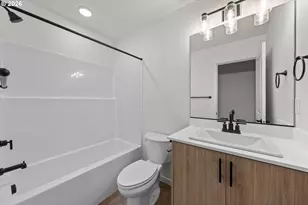 1524 Brown St, Woodburn, OR 97071 - Photo 29