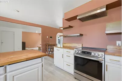 5636 SE 83rd Ave, Portland, OR 97266 - Photo 17