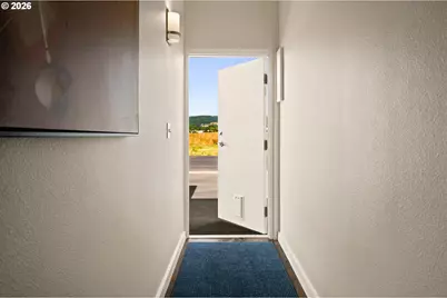 2803 E 9th St #5, Newberg, OR 97132 - Photo 3