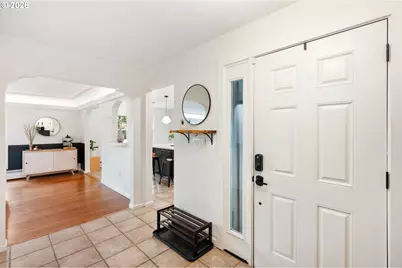 10901 S Riverside Dr, Portland, OR 97219 - Photo 3