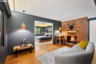 10901 S Riverside Dr, Portland, OR 97219 - Photo 11