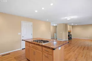 12390 SW 106th Dr, Portland, OR 97223 - Photo 11