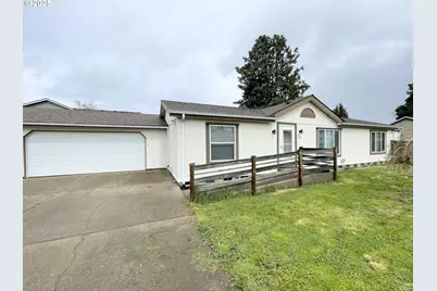 4455 Blueberry Ln NE, Salem, OR 97305 - Photo 3