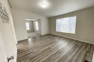 4455 Blueberry Ln NE, Salem, OR 97305 - Photo 15