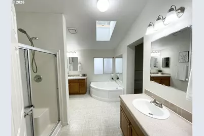 4455 Blueberry Ln NE, Salem, OR 97305 - Photo 25