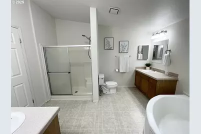 4455 Blueberry Ln NE, Salem, OR 97305 - Photo 21