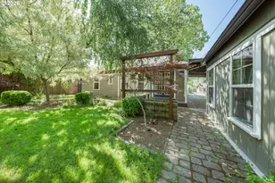 501 NE Broadway St, Myrtle Creek, OR 97457 - Photo 37