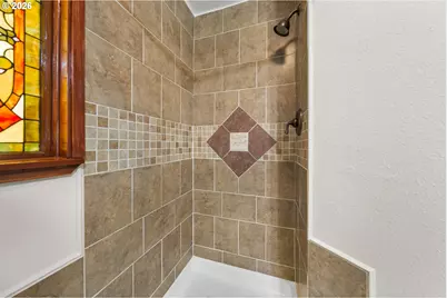 501 NE Broadway St, Myrtle Creek, OR 97457 - Photo 23