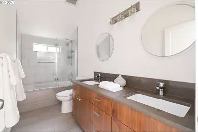 1666 Lake Front Rd, Lake Oswego, OR 97034 - Photo 31