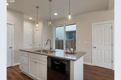 1612 SE Barberry Ave, Dallas, OR 97338 - Photo 11