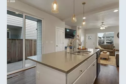 1612 SE Barberry Ave, Dallas, OR 97338 - Photo 15