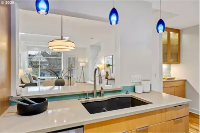 2327 NW Northrup St #12, Portland, OR 97210 - Photo 19