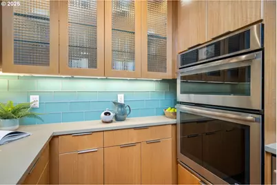 2327 NW Northrup St #12, Portland, OR 97210 - Photo 17