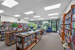 10980 SW Meadowbrook Dr, Portland, OR 97224 - Photo 35
