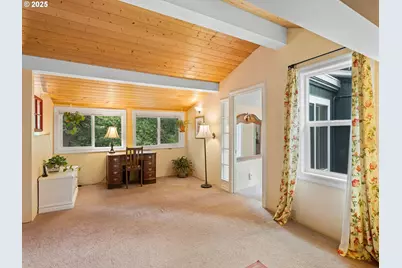 19875 SW Meadow View Dr, McMinnville, OR 97128 - Photo 25