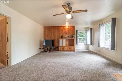470 W Third Ave, Sutherlin, OR 97479 - Photo 5
