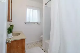 470 W Third Ave, Sutherlin, OR 97479 - Photo 15