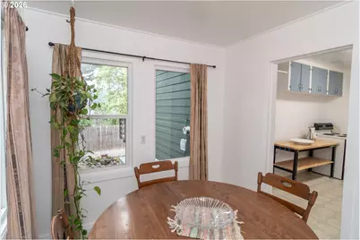 470 W Third Ave, Sutherlin, OR 97479 - Photo 11
