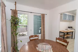 470 W Third Ave, Sutherlin, OR 97479 - Photo 11