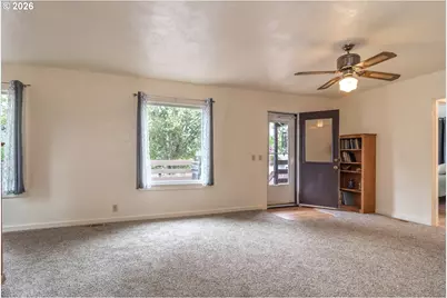 470 W Third Ave, Sutherlin, OR 97479 - Photo 3