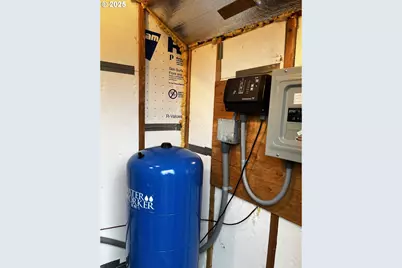 80357 South Valley Rd, Dufur, OR 97021 - Photo 13