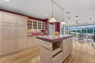 5250 S Landing Square Dr, Portland, OR 97239 - Photo 21
