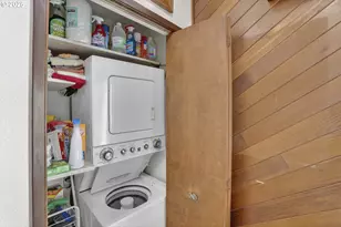 18989 NE Marine Dr, Portland, OR 97230 - Photo 9