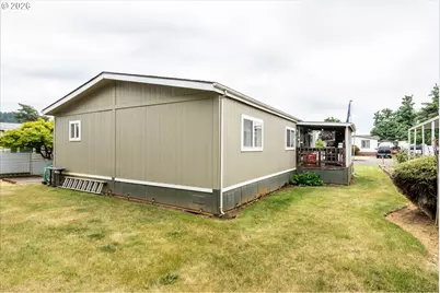 370 Creswood Dr, Creswell, OR 97426 - Photo 29